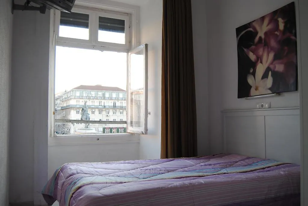 Pensao Beira Minho Guest House Lisbon 2*,